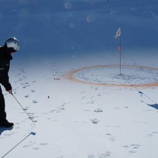 Schneegolf-Event am Gletscher