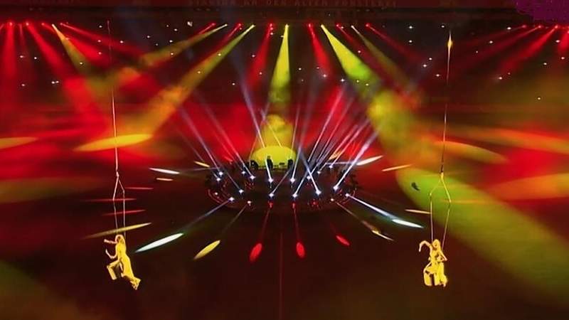 Weltweit erfolgreiche LED Drum Show