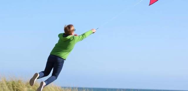 Flying Kite Flying Kite