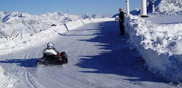 Eiskart Event am Gletscher in Österreich