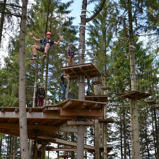 Outdoor Team Challenge Outdoor Team Challenge