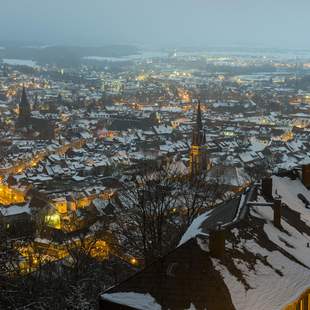 Vogelperspektive über Wernigerode im Winter Winterblikck über die Dächer von Wernigerode