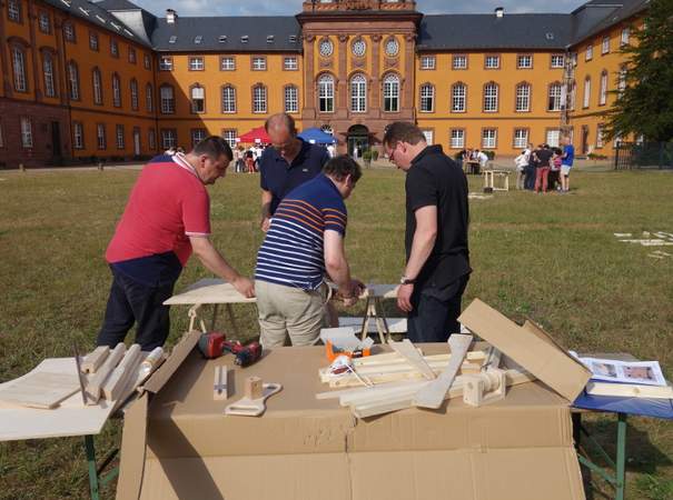 Teamevent Teambuilding Olympiade Seifenkisten