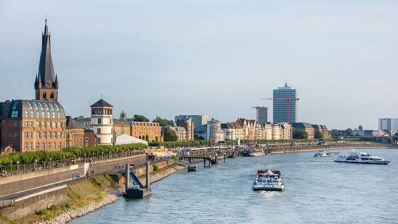 Düsseldorf Rhein Schifffahrt Düsseldorf Rhein Schifffahrt