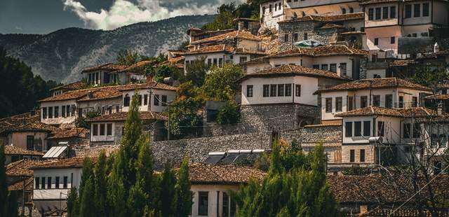 Albanien – Kultur & Küste erleben
