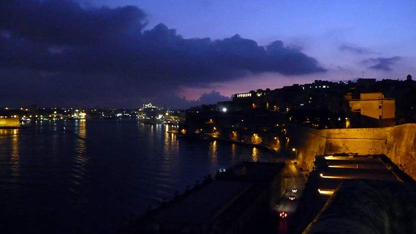 Incentive Reise Malta Hafen bei Nacht