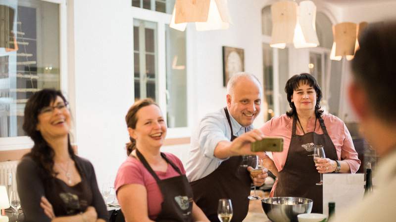 Unsere Küche, deine Bühne: Teamkochen