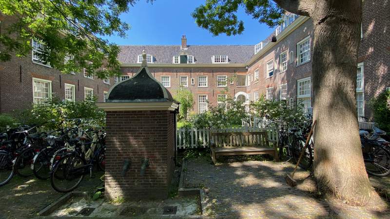 Zoome durch das Panorama von Amsterdam