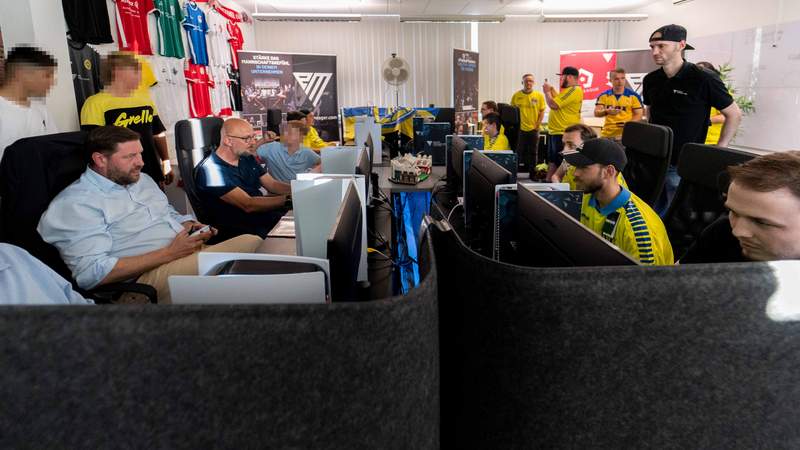 efussball teambuilding solingen esport-lounge