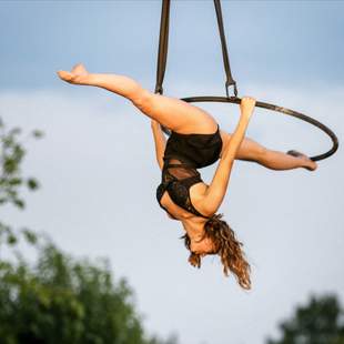 Luftring | Michelle am Aerial Hoop