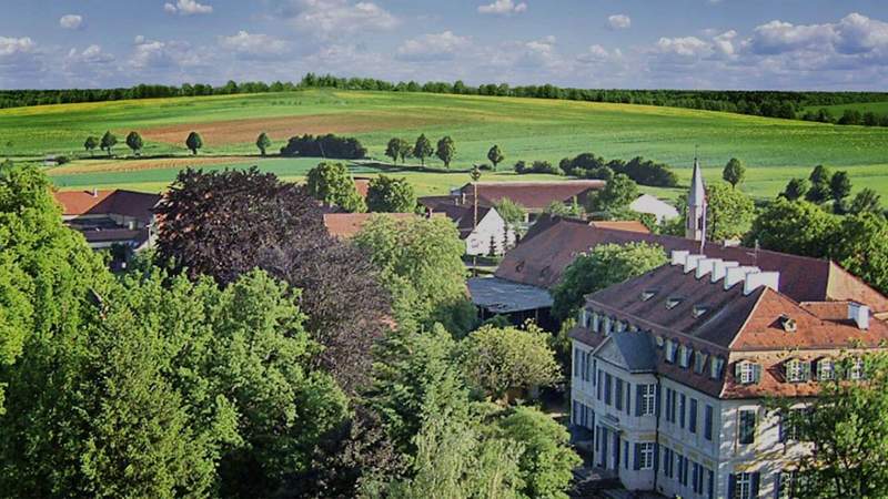 Schloss Dennenlohe als Luftbild