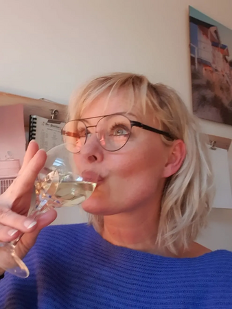 Genussvolle Online-Weinprobe mit Wein-Comedy