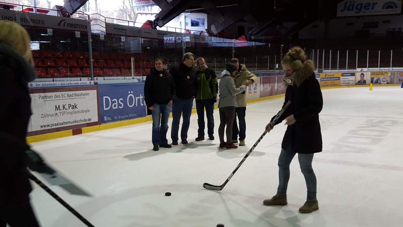 Winter-Olympiade im Eisstadion