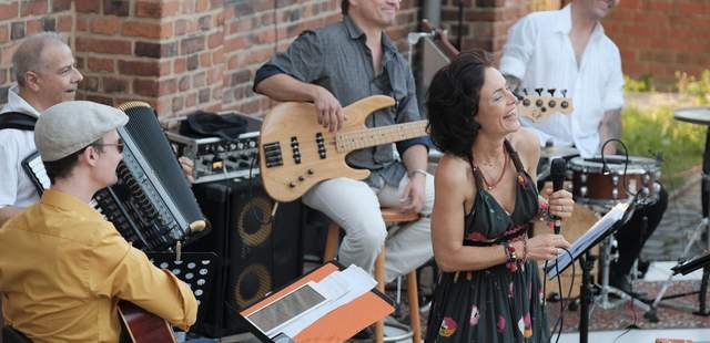 Noémi Schröder et Les Ricochets Les Ricochets