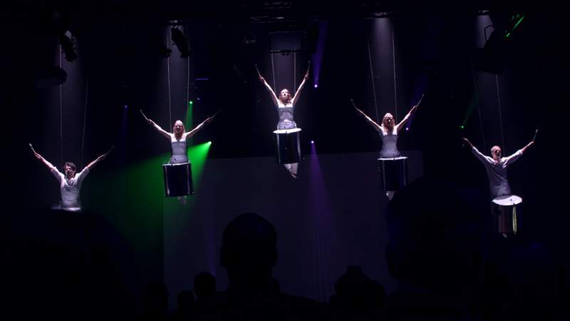 Weltweit erfolgreiche LED Drum Show