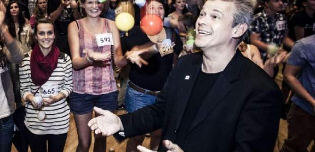 Jonglieren lernen mit 100, 500 oder 1.500 Teilnehmern