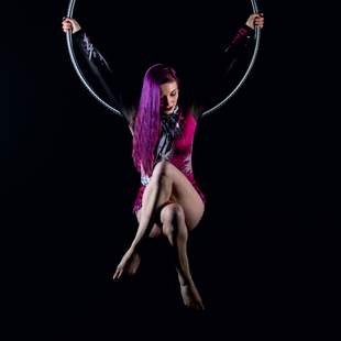 Aerial Hoop Artistik Show