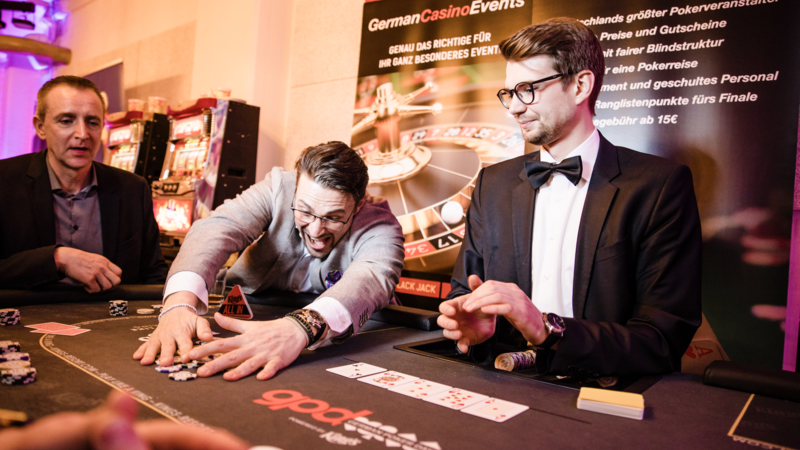 Casino Royal - Roulette, Poker, Black Jack
