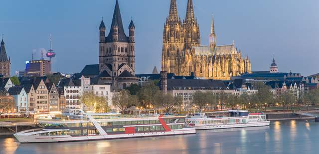 Köln: Mallorca-Party-Schifffahrt & 4*Hotel