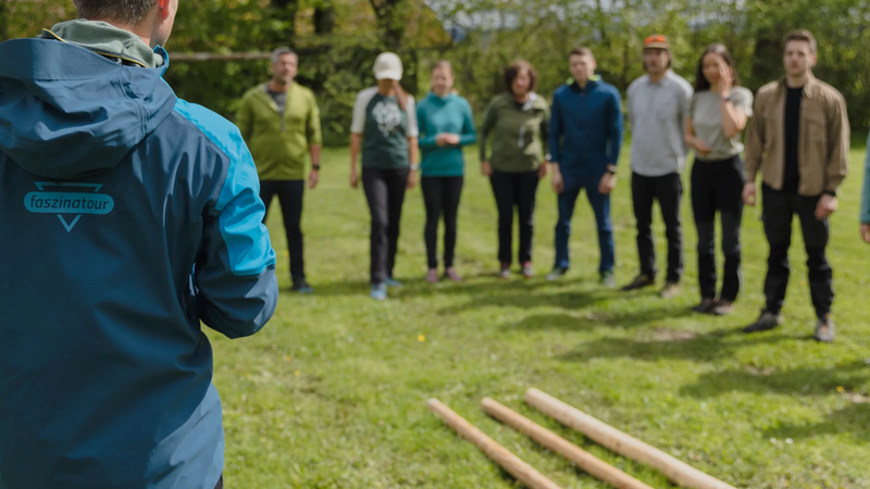 Teambuilding und Teamwork in der Natur