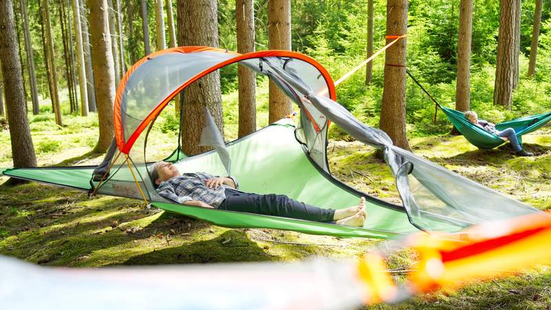 Mit oder ohne Zeltwand & Insektenschutz nutzbar Baumzelt-Übernachtung: TEAM-Zeit im Wald