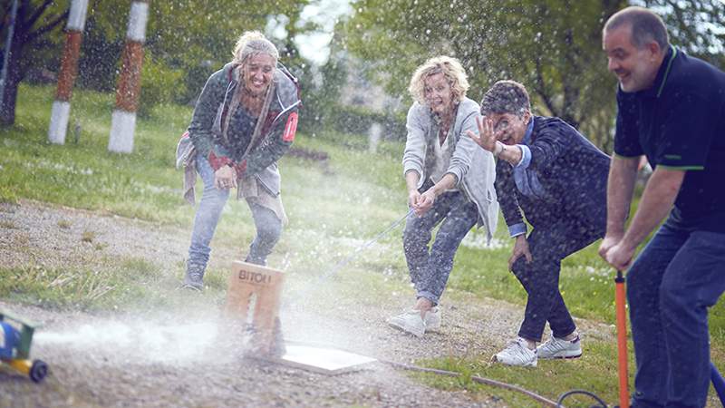Raketenautos bauen - Das Team-Erlebnis