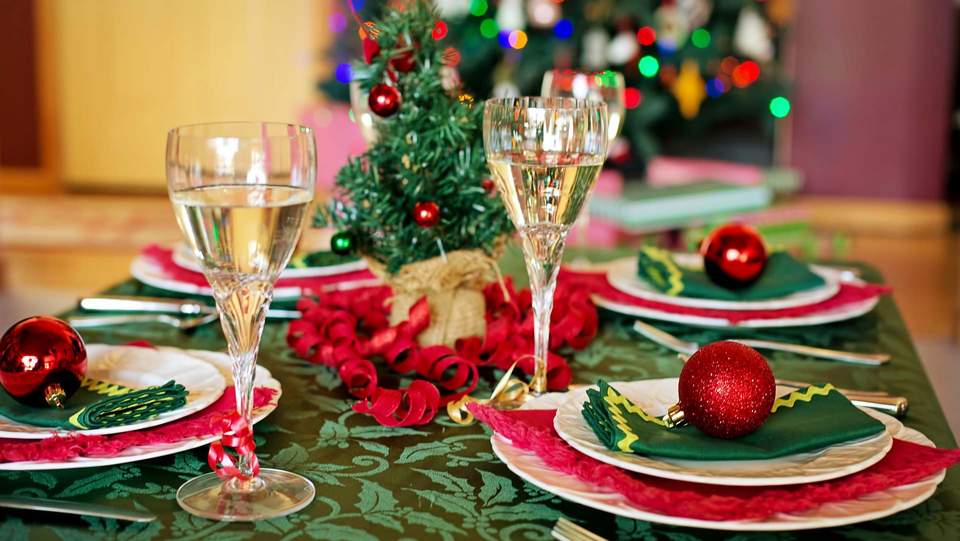 Teambuilding Betriebsausflug Firmen-Event Weihnachtsessen