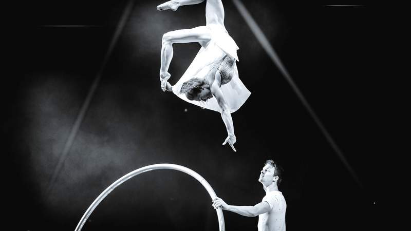 Duo Act: Cyr & Air + LED Akrobatisches Entertainment: Solo & Duo Shows