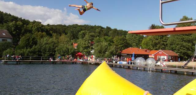 Blob, Blobbing, Wasserkatapult in Schwerin