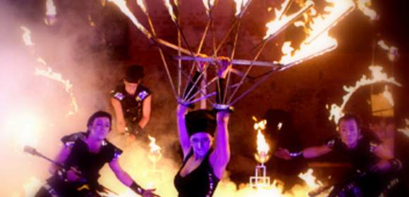 Flash! – Das feurige Dinnerarrangement