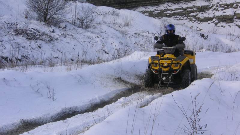 Weihnachtliche „Geländewagen & Quad Safari“