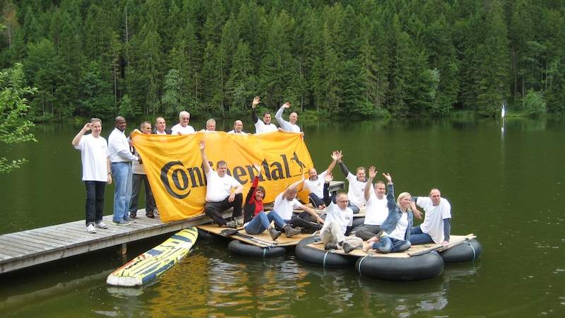 Abenteuer Floßbau im Team