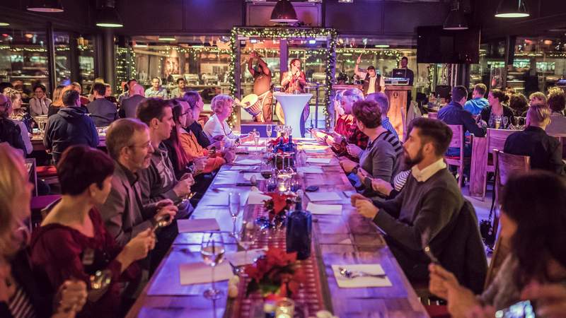 dinnerdrumming-zur-weihnachsfeier