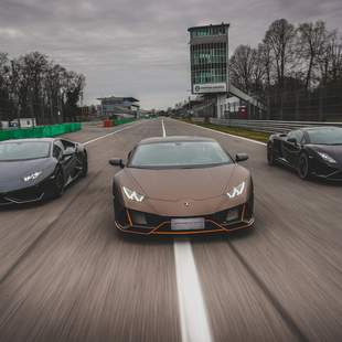 Sportwagen auf dem Redbullring fahren