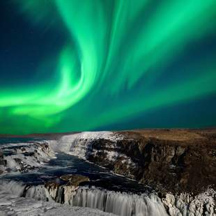 Nordlichter über Gullfoss