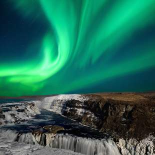 Nordlichter über Gullfoss Nordlichter über Gullfoss