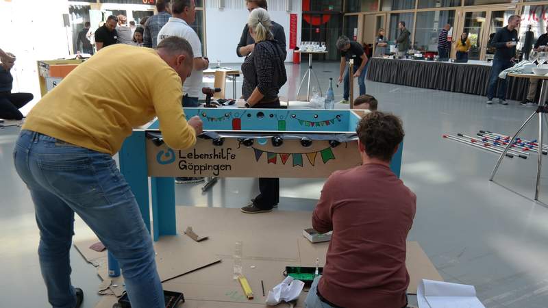 Tischkickerbau - das Teamevent