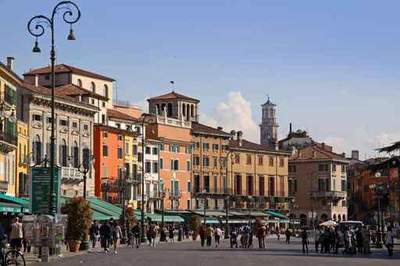 Incentivereise Italien Gardasee Marktplatz