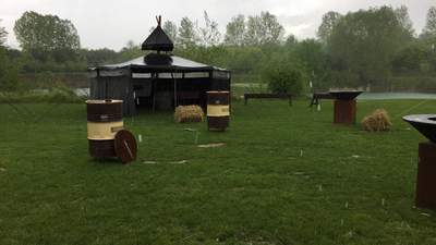 Regenguss im Outdoor-Camp