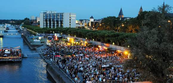 Team-Spaß mit ZDF-Fernsehgarten in Mainz