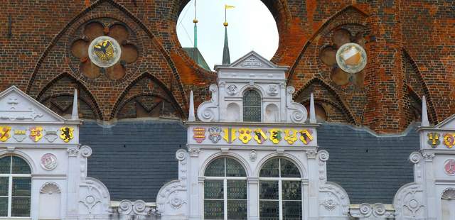 Aktiv in Lübeck mit Axtwerfen, Agentenrallye