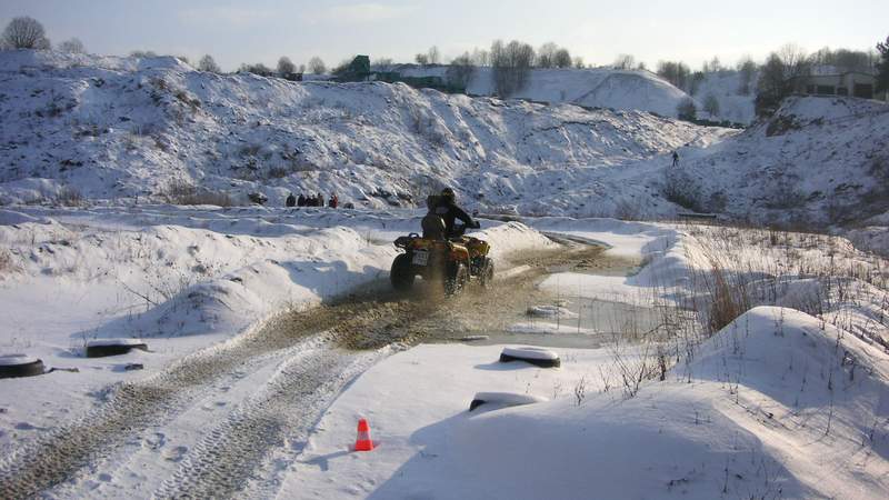 Weihnachtliche „Geländewagen & Quad Safari“