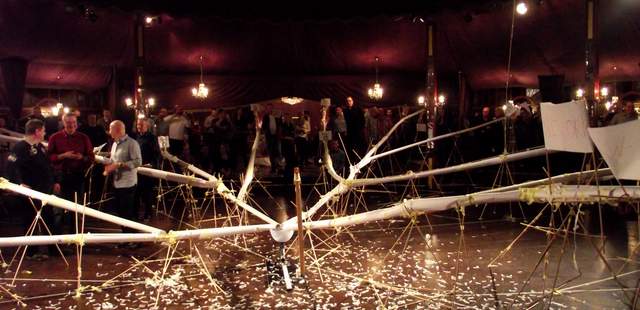 Kugelbahnbau & 3D-Netzwerk Weihnachtsfeier Kugelbahnbau & 3D-Netzwerk Weihnachtsfeier