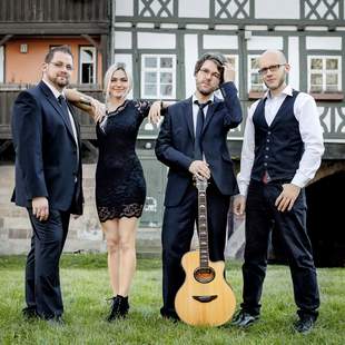 Liveband zur Firmenfeier