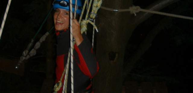 Hochseilgarten bei Nacht