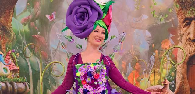 Blumenfeen als Walking Acts bei einem Event – interaktive Begegnung mit Kindern auf einer Familienveranstaltung