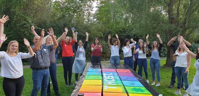 Team Painting Outdoor Action Painting XXL