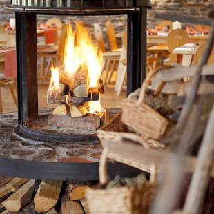 Hotel Oberstdorf im Allgäu Gemütliches Kaminfeuer