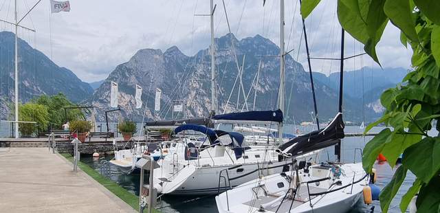Team-Building auf einer Segelyacht – Gardasee