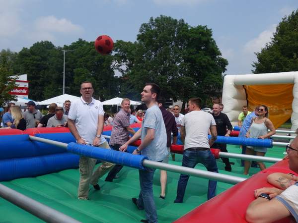 Familientag Firmengelände Firma Sommerfest